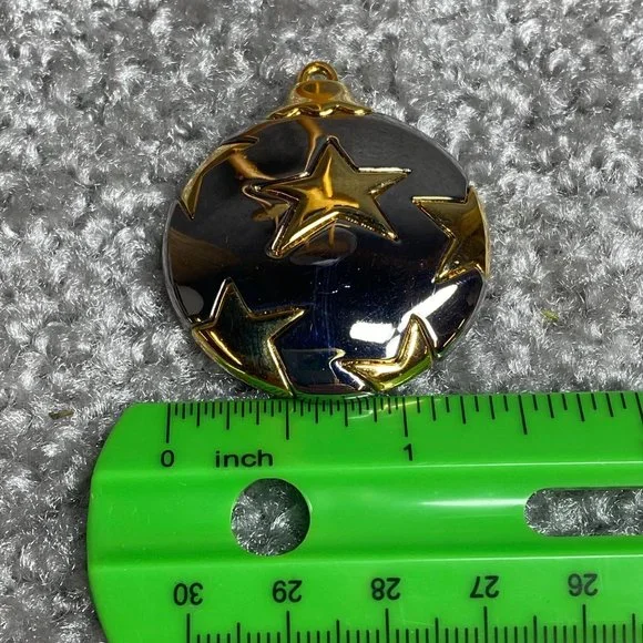 Liz Claiborne Ornament Christmas Pin Brooch Vintage Gold Silver Color - Picture 4 of 9
